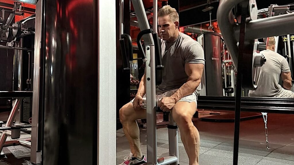 Jay Cutler's New Year's Resolution Is 3D Delts; Here Are His Top 5 Exercises