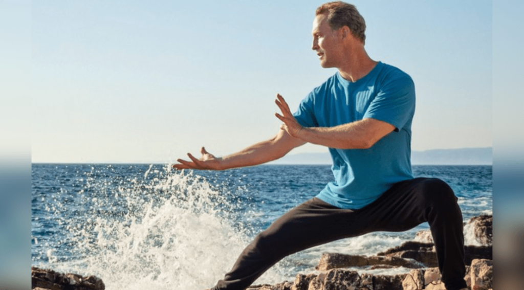 Use the ‘Art of Effortless Power’ To Lose Weight With Lee Holden’s Alternative Approach to Weight Loss