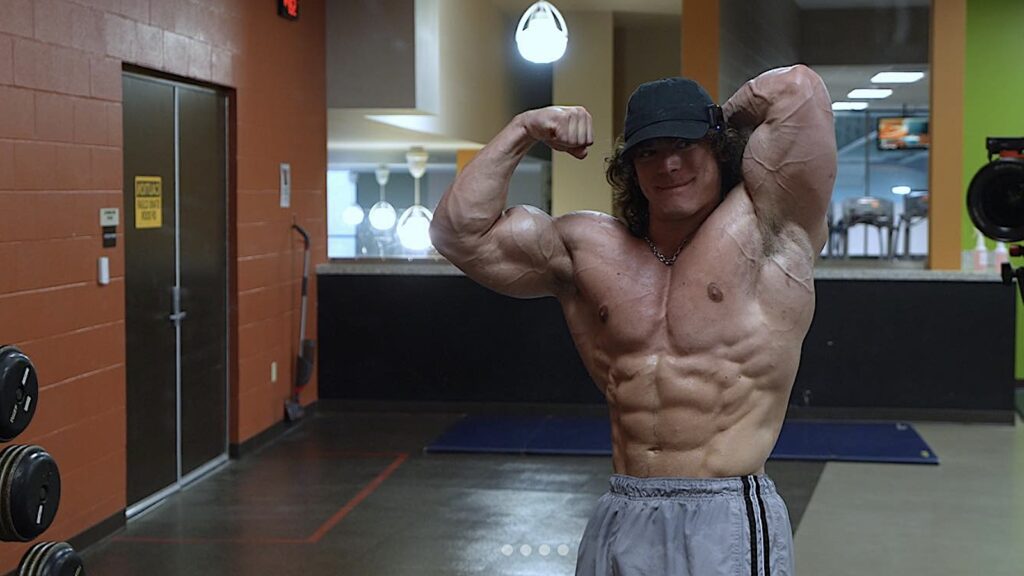 Investigating Fitness Influencers' Lifting Form