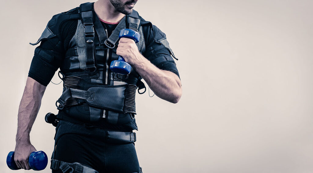 Weighted Vest Training: How to Maximize Fat Loss, Strength & Endurance